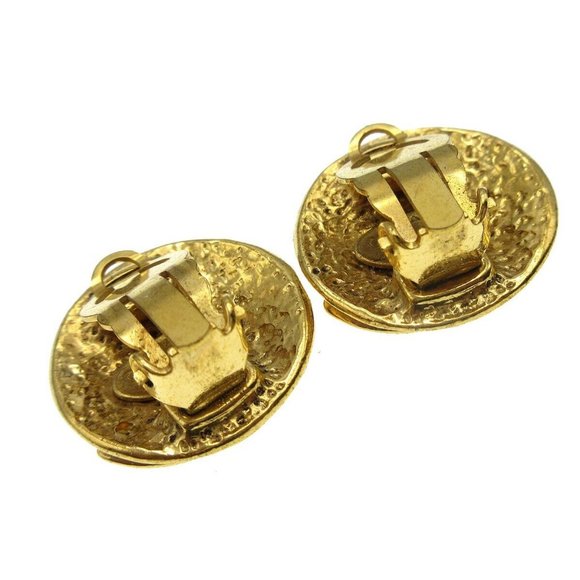 Authentic CHANEL CC Quilted Button Motif Earrings Gold-plated Clip-On 94P - Picture 2 of 4